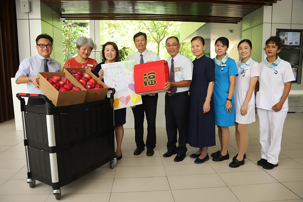 特别的爱 献给守在前线的您